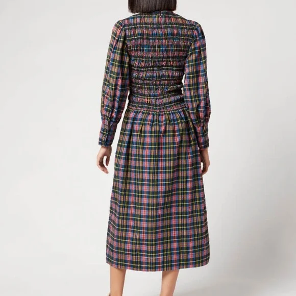 Sold! Gianni seersucker plaid smocked dress - Picture 3 of 16